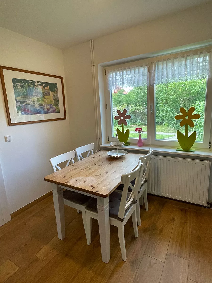 Ferienhaus Deichsonne – Küchen-Essplatz mit Blick ins Grüne, Familienurlaub Nordsee Ferienhaus Deichsonne – Küchen-Essplatz mit Blick ins Grüne, Familienurlaub Nordsee