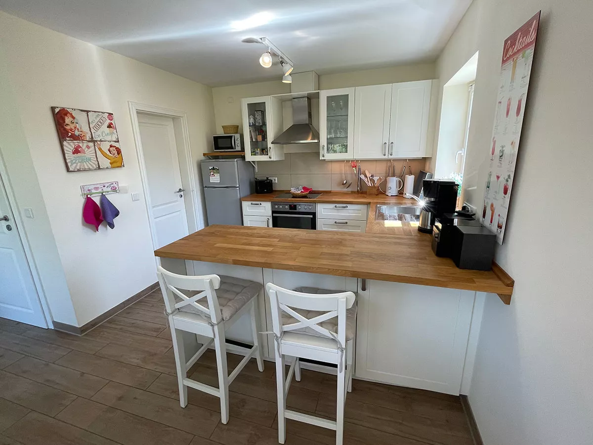 Ferienhaus Deichstern – offene Küche mit Sitzgelegenheit, Familienurlaub Nordsee Ferienhaus Deichstern – offene Küche mit Sitzgelegenheit, Familienurlaub Nordsee