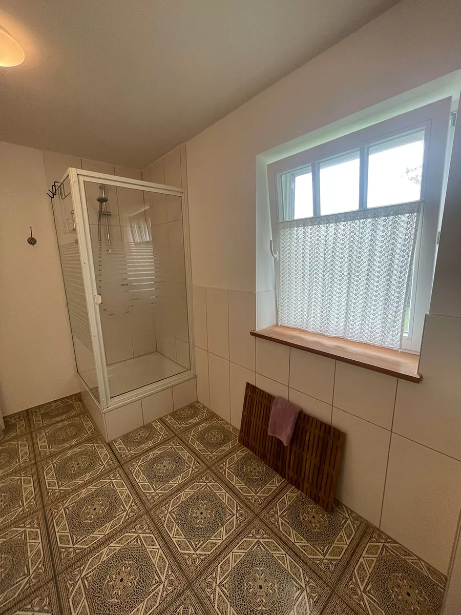 Ferienhaus Deichstern – Dusche im Badezimmer Obergeschoss Ferienhaus Deichstern – Dusche im Badezimmer Obergeschoss